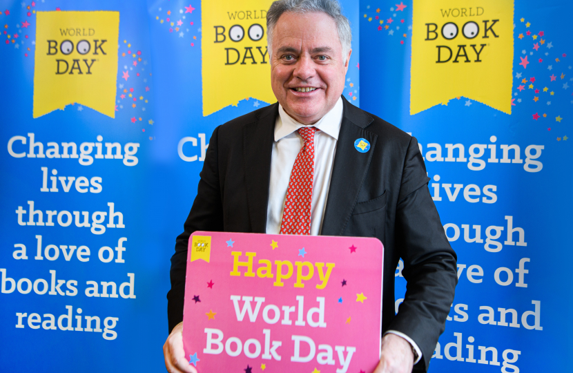 Simon Baynes MP celebrates World Book Day 2023