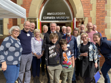 Simon Baynes MP with volunteers - Corwen Museum